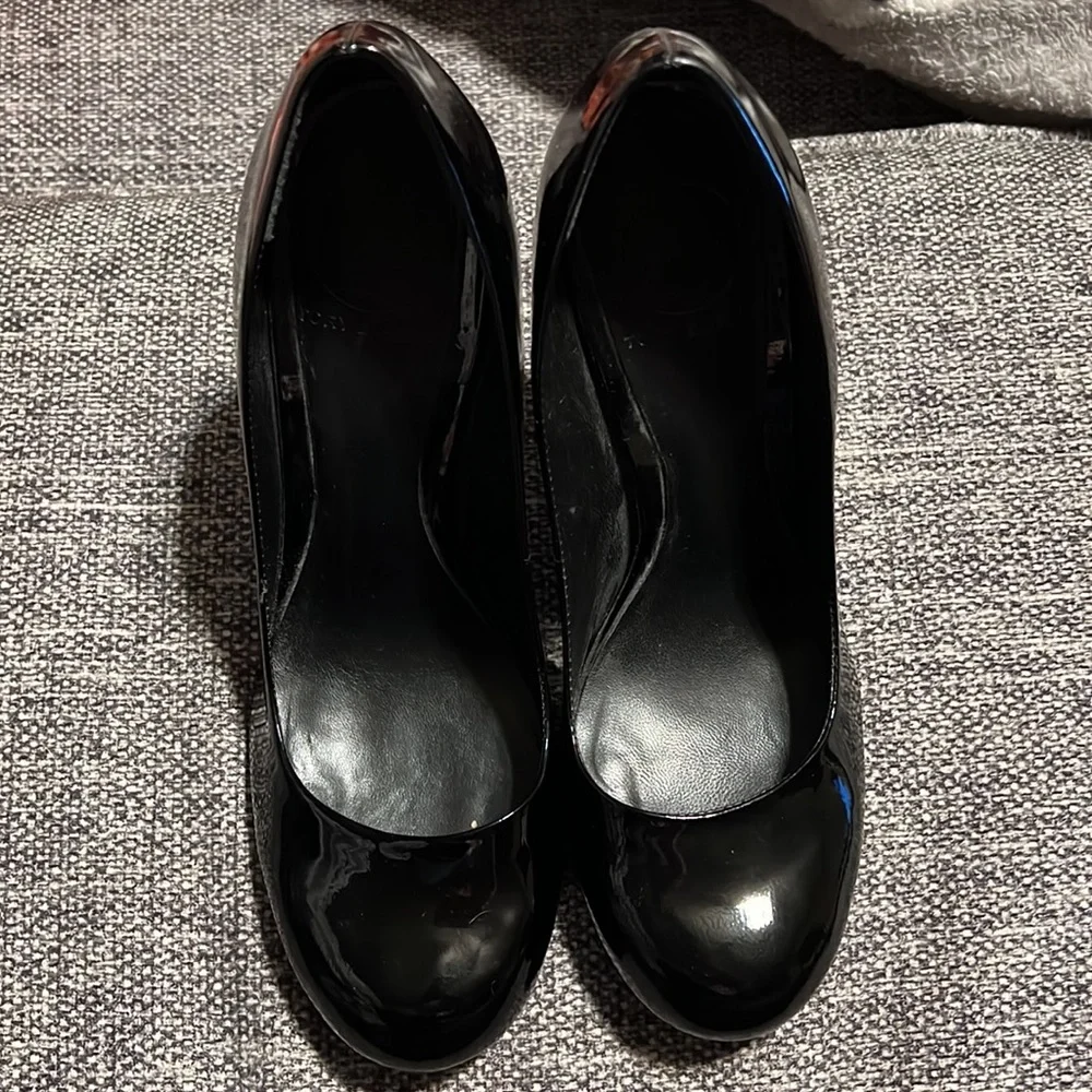 🎉 HP 🎉 Tory Burch Colin patent heels